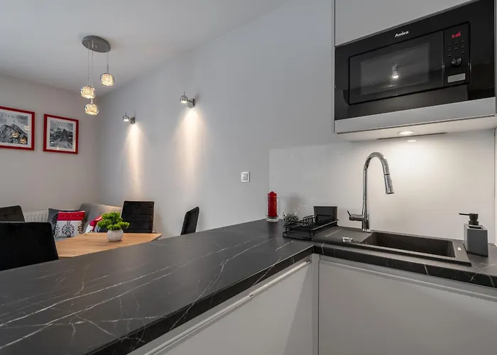 210 - Zakopiański - Sauna&jacuzzi&plac Zabaw&siłownia Apartament